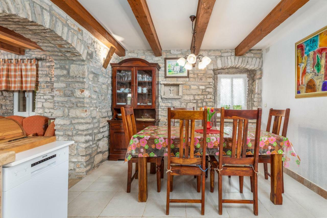 Holiday Home Ana Kanfanar Exterior photo