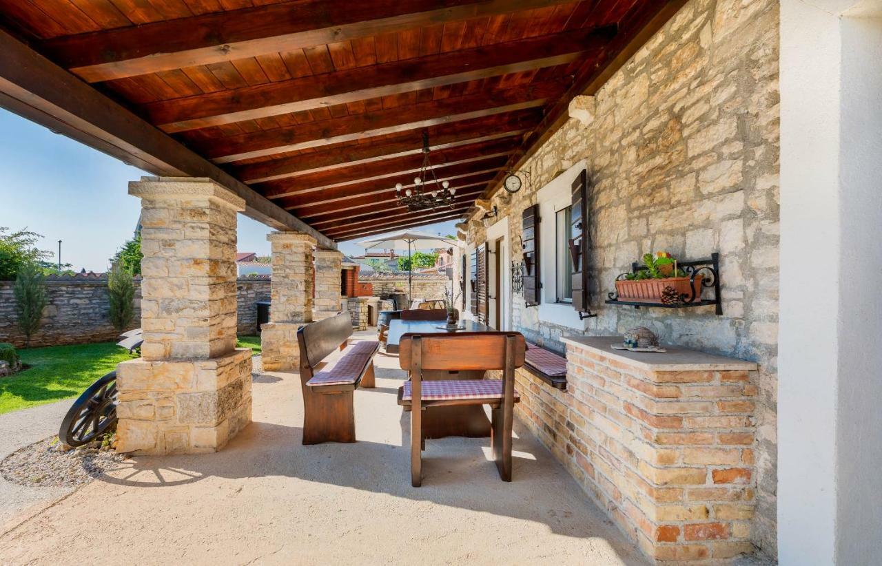 Holiday Home Ana Kanfanar Exterior photo