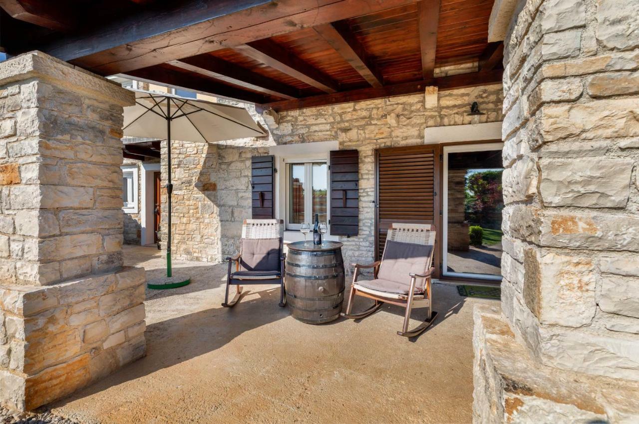 Holiday Home Ana Kanfanar Exterior photo